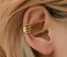 Load image into Gallery viewer, Skeleton Hand Ear Cuff | Halloween Ear Cuff | Trendy Ear Cuff
